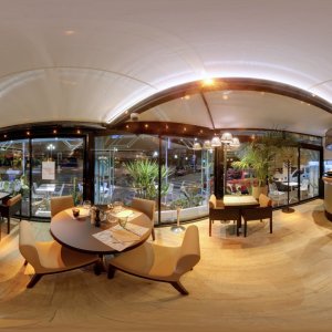 Photo 9 - Restaurant les Jardins du Capitole with south-facing terrace - 