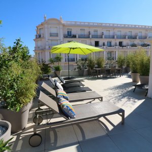 Photo 1 - Dernier étage 100 m² de terrasse sur un 3 chambres au centre de Cannes - Terrasse au dernier étage