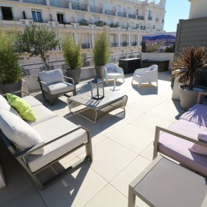Photo 8 - Dernier étage 100 m² de terrasse sur un 3 chambres au centre de Cannes - Terrasse spacieuse