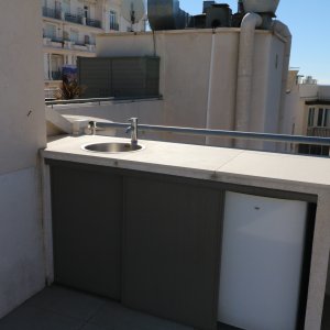 Photo 11 - Dernier étage 100 m² de terrasse sur un 3 chambres au centre de Cannes - Cuisine extérieure