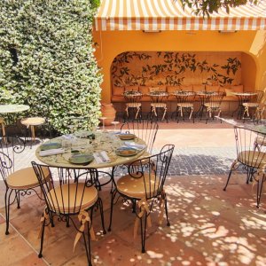 Photo 2 - Restaurant avec jardin méditerranéen - 