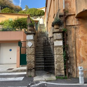 Photo 30 - Villa avec piscine et jardin, havre de paix, Monaco - Accès escalier